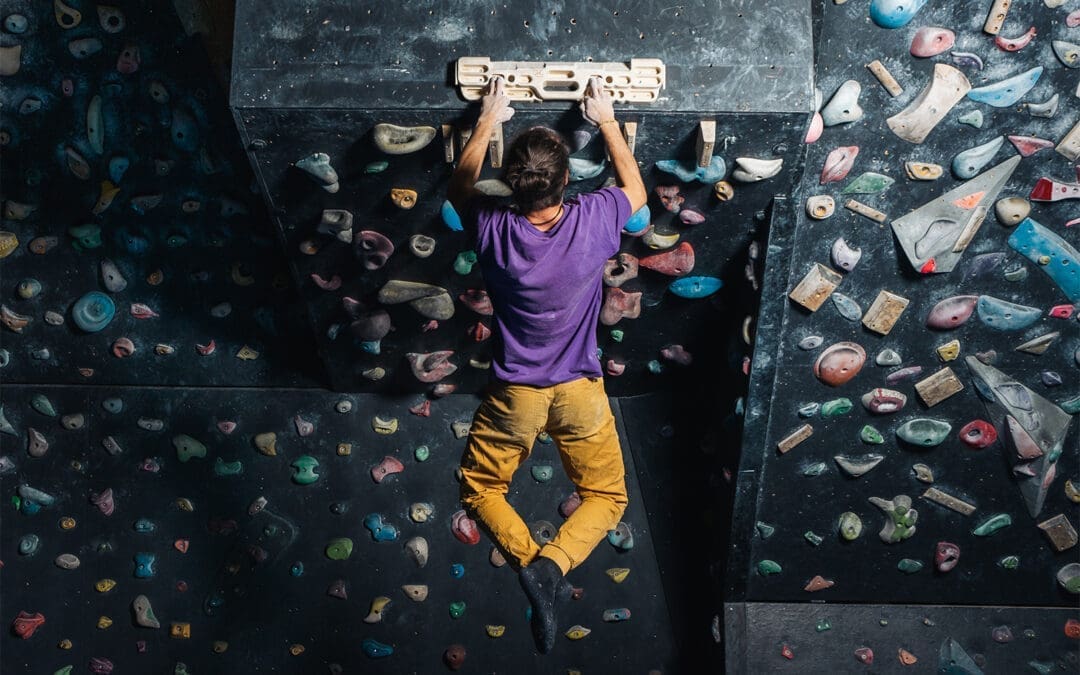 Hangboarding for beginners:  A simple guide on how to hangboard