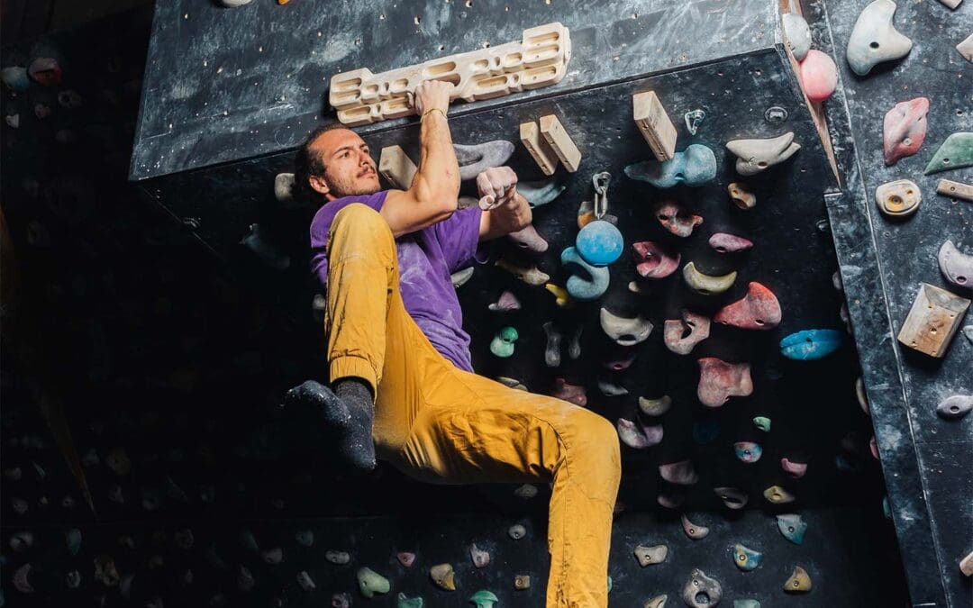 Do one-arm pullups make you a better climber? Here’s what you need to know